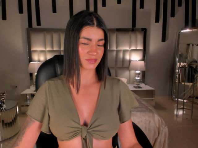 DevoraCross live cam on BongaCams