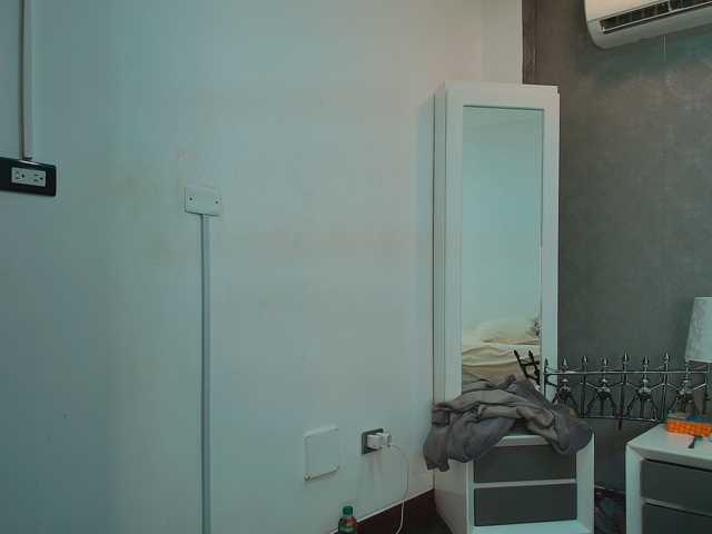 JadaMills live cam preview