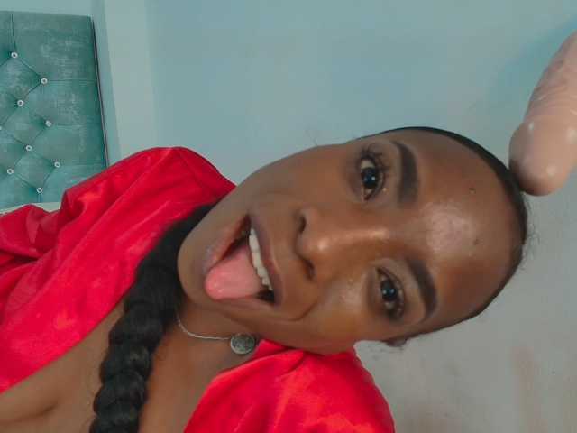 JadaMills, en vivo ahora en BongaCams