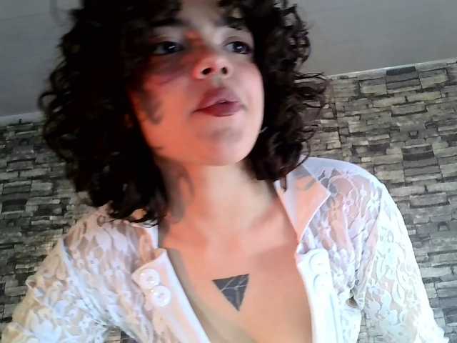 Kittymiaw live cam on BongaCams