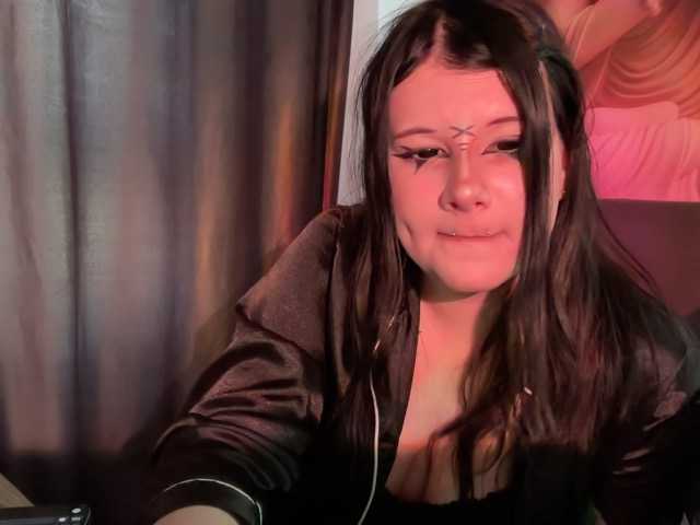 kitsune-vamp, en vivo ahora en BongaCams