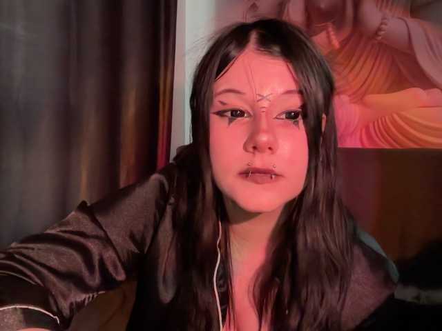 kitsune-vamp, en vivo ahora en BongaCams