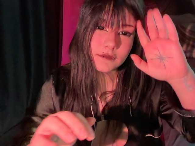 kitsune-vamp live cam on BongaCams