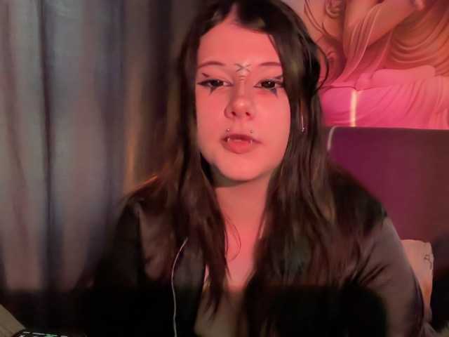 kitsune-vamp live cam on BongaCams