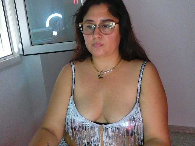 Diosa69, live now on BongaCams