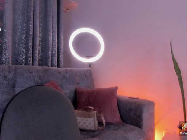 Violettmore live cam preview
