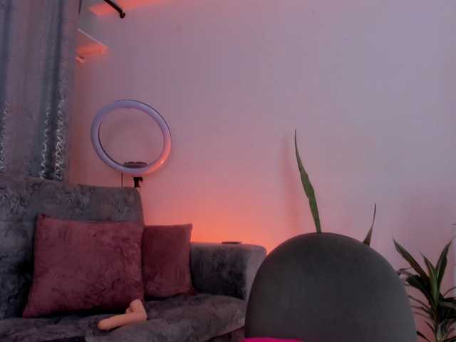 Violettmore live cam on BongaCams