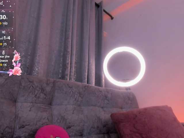 Violettmore, live now on BongaCams