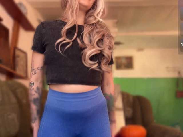 sweetiemira live cam on BongaCams