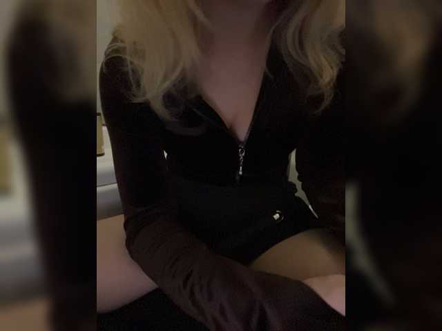 kissmeea live cam on BongaCams