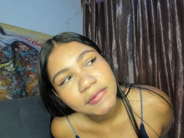 lia-curve live cam on BongaCams
