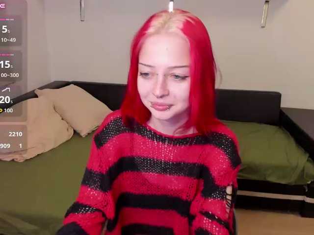 PetiteLIa live cam on BongaCams