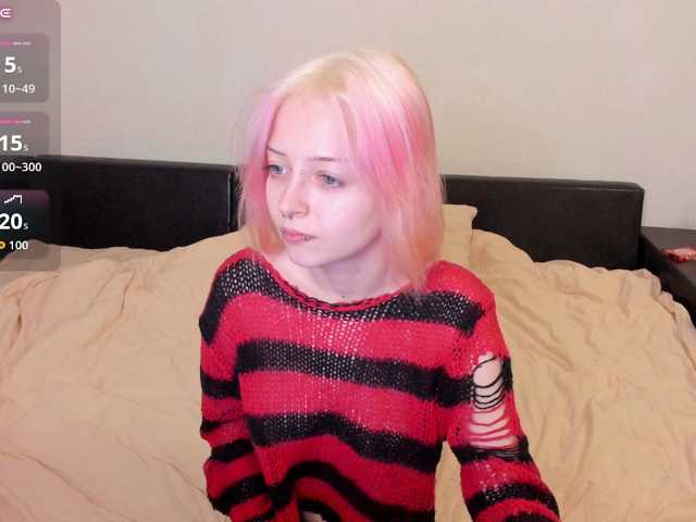 PetiteLIa live cam on BongaCams