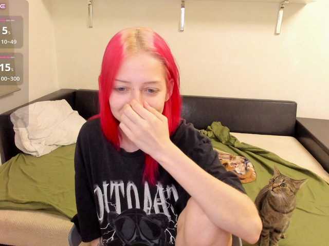PetiteLIa live cam on BongaCams