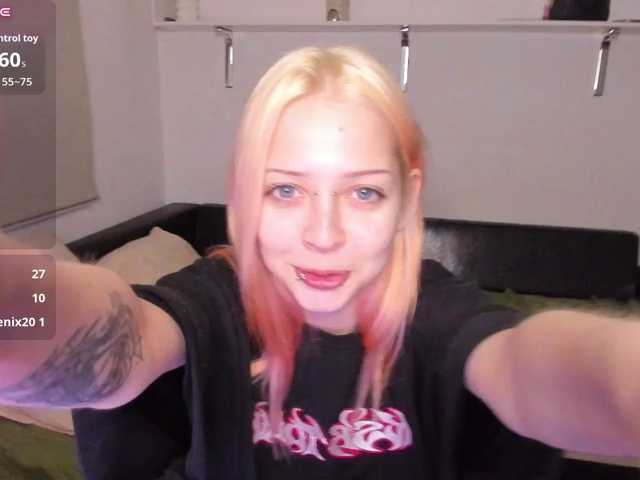 PetiteLIa live cam on BongaCams