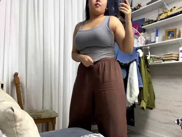 MiliBella live cam preview