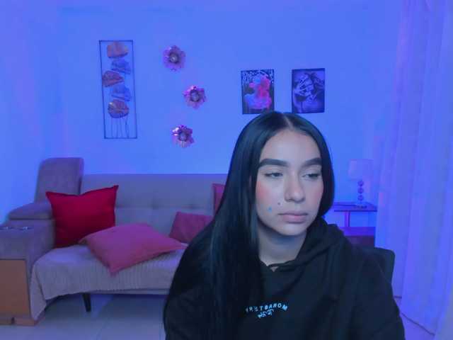 AlanaFox live cam on BongaCams