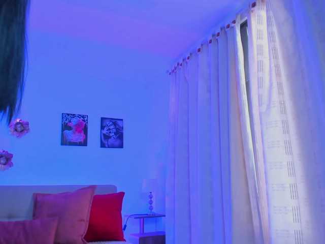 AlanaFox live cam on BongaCams