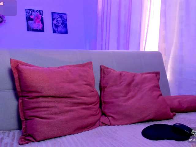 AlanaFox live cam on BongaCams