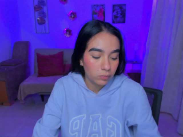 AlanaFox live cam on BongaCams
