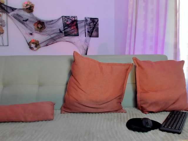AlanaFox live cam on BongaCams