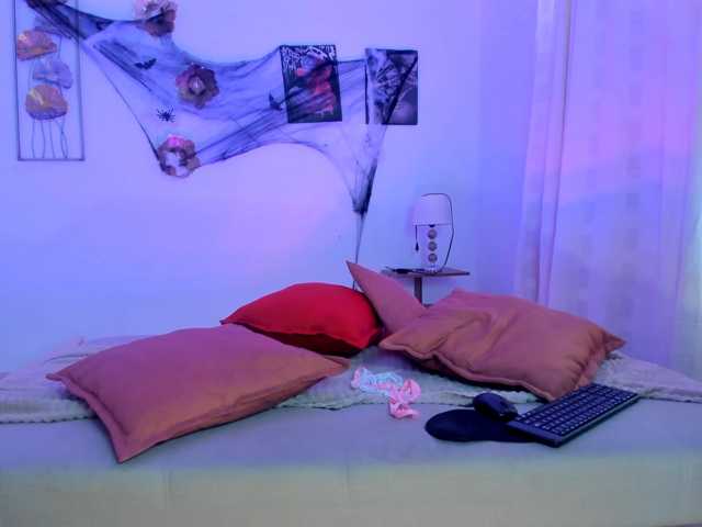 AlanaFox live cam on BongaCams