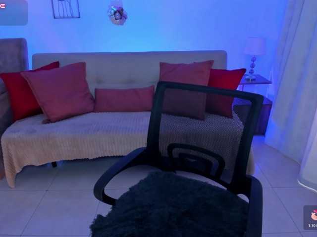 AlanaFox live cam on BongaCams