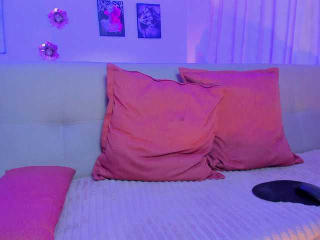 AlanaFox live cam on BongaCams