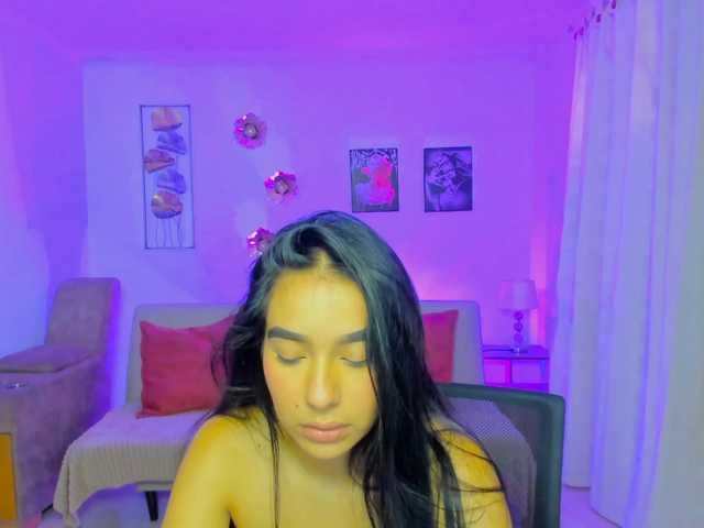 AlanaFox live cam on BongaCams