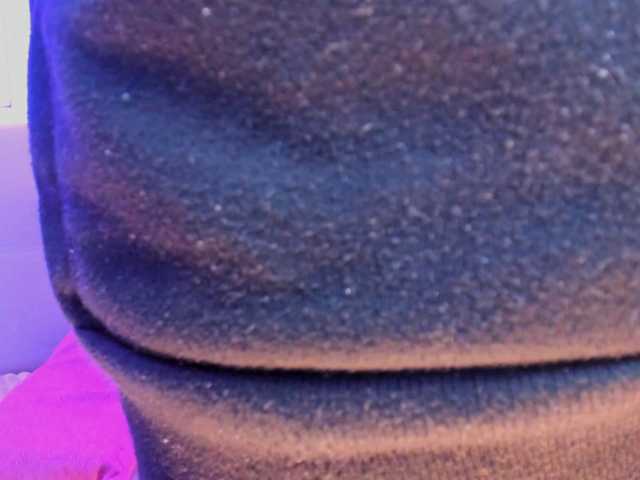 AlanaFox live cam on BongaCams