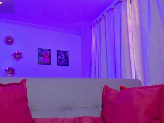 AlanaFox live cam on BongaCams