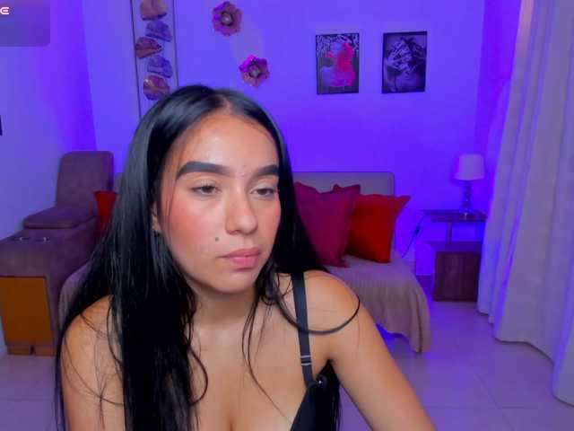 AlanaFox live cam on BongaCams