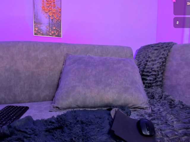 AlanaFox live cam on BongaCams