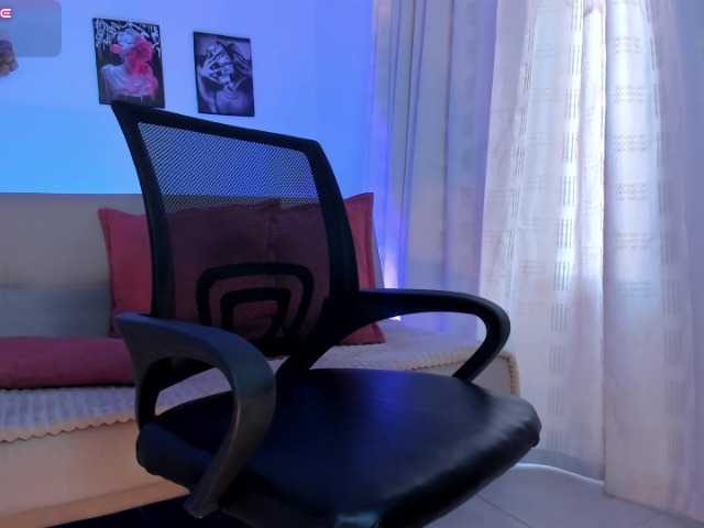 AlanaFox live cam on BongaCams