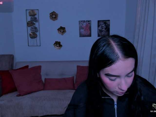 AlanaFox live cam on BongaCams