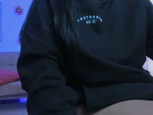 AlanaFox live cam on BongaCams