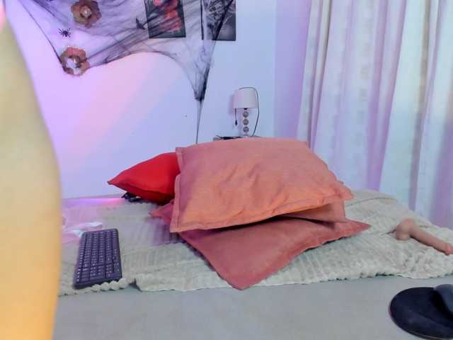 AlanaFox live cam on BongaCams