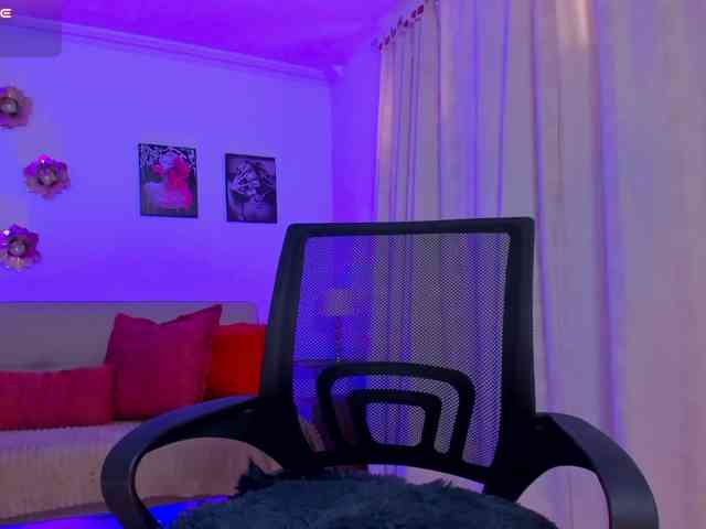 AlanaFox