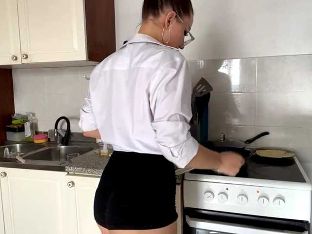 ChristenKarlsen live cam on BongaCams