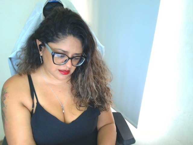 Sofiasfile live cam on BongaCams