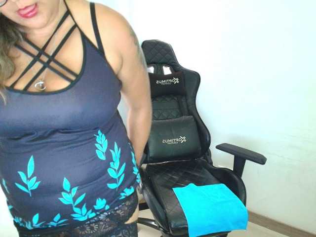 Sofiasfile live cam on BongaCams