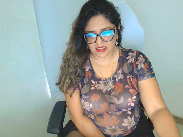 Sofiasfile live cam on BongaCams
