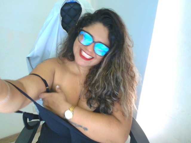 Sofiasfile live cam on BongaCams