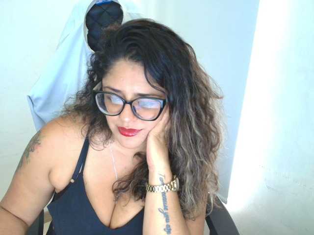 Sofiasfile live cam on BongaCams