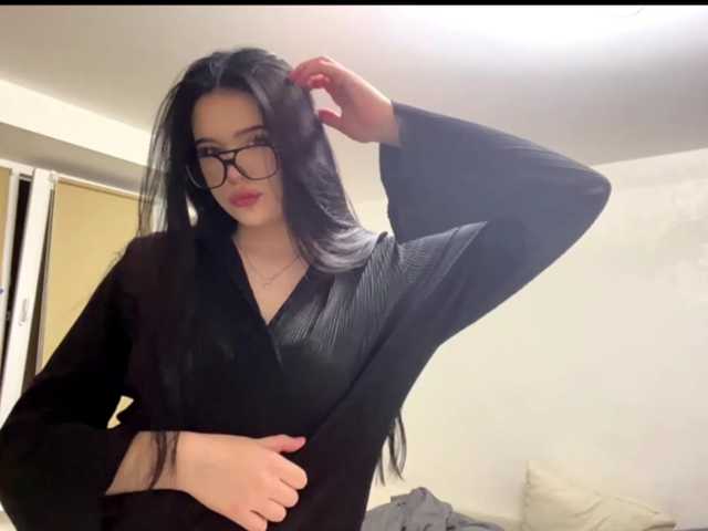 mollipolii live cam on BongaCams