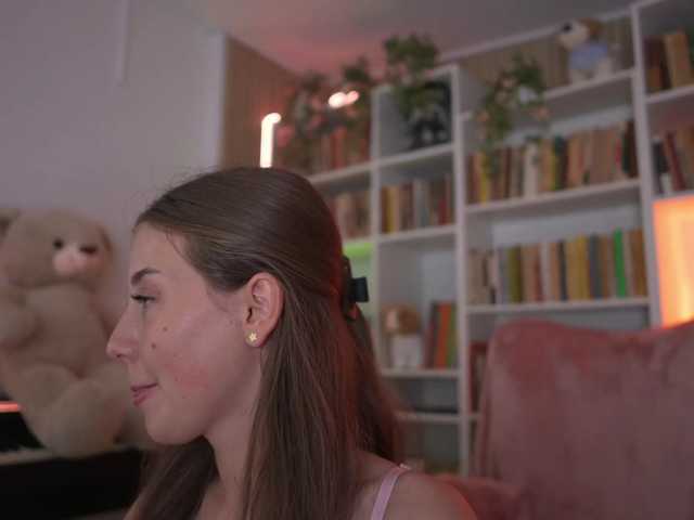 lusyane18 live cam on BongaCams