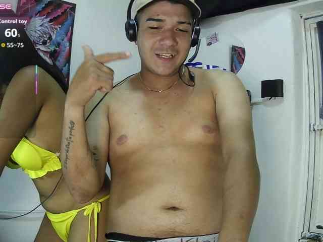 adrianisreihot webcam
