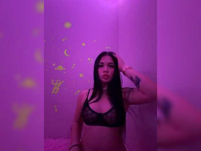 Rinavay live cam on BongaCams