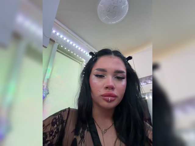 Rinavay live cam on BongaCams