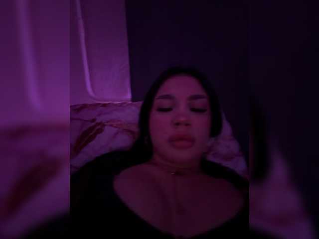 Rinavay live cam on BongaCams